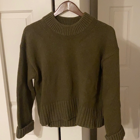 Everlane Sweaters - Everlane Cashmere Wool Blend Sweater M EUC